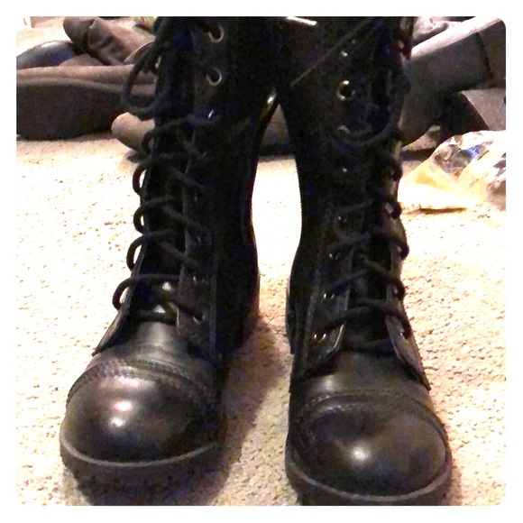 Combat boots - Picture 1 of 3